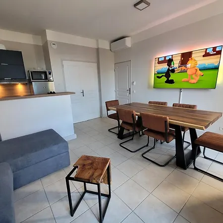 3p Dans Maison Bourgeoise - 6 Personnes - Vue - Parking Apartmán Cannes