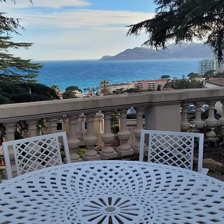 3p Dans Maison Bourgeoise - 6 Personnes - Vue - Parking Apartmán Cannes